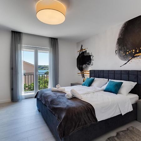 Apartment By The Sea Posedarje Exterior foto